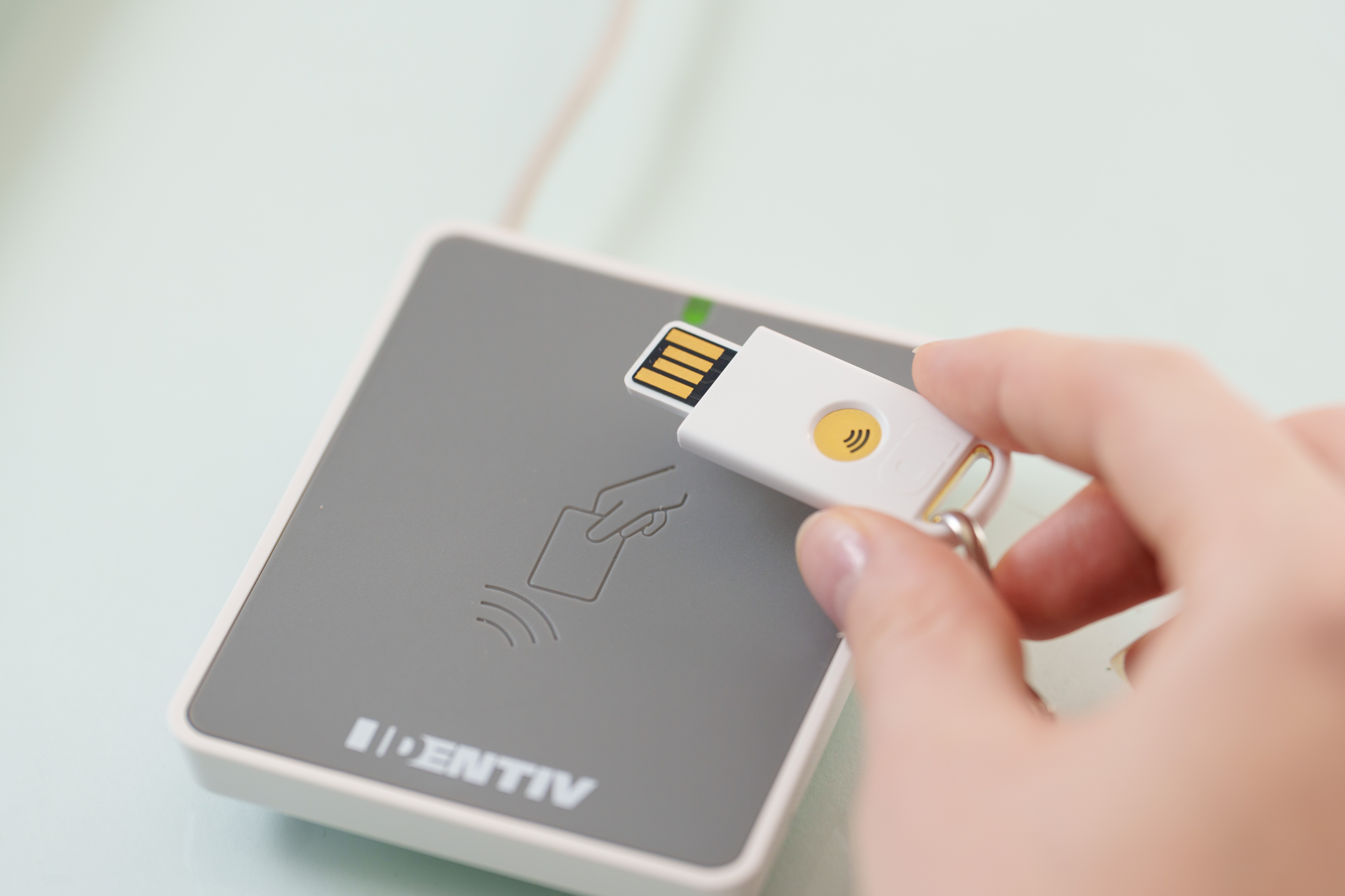 FIDO-Key-USB-20.jpg